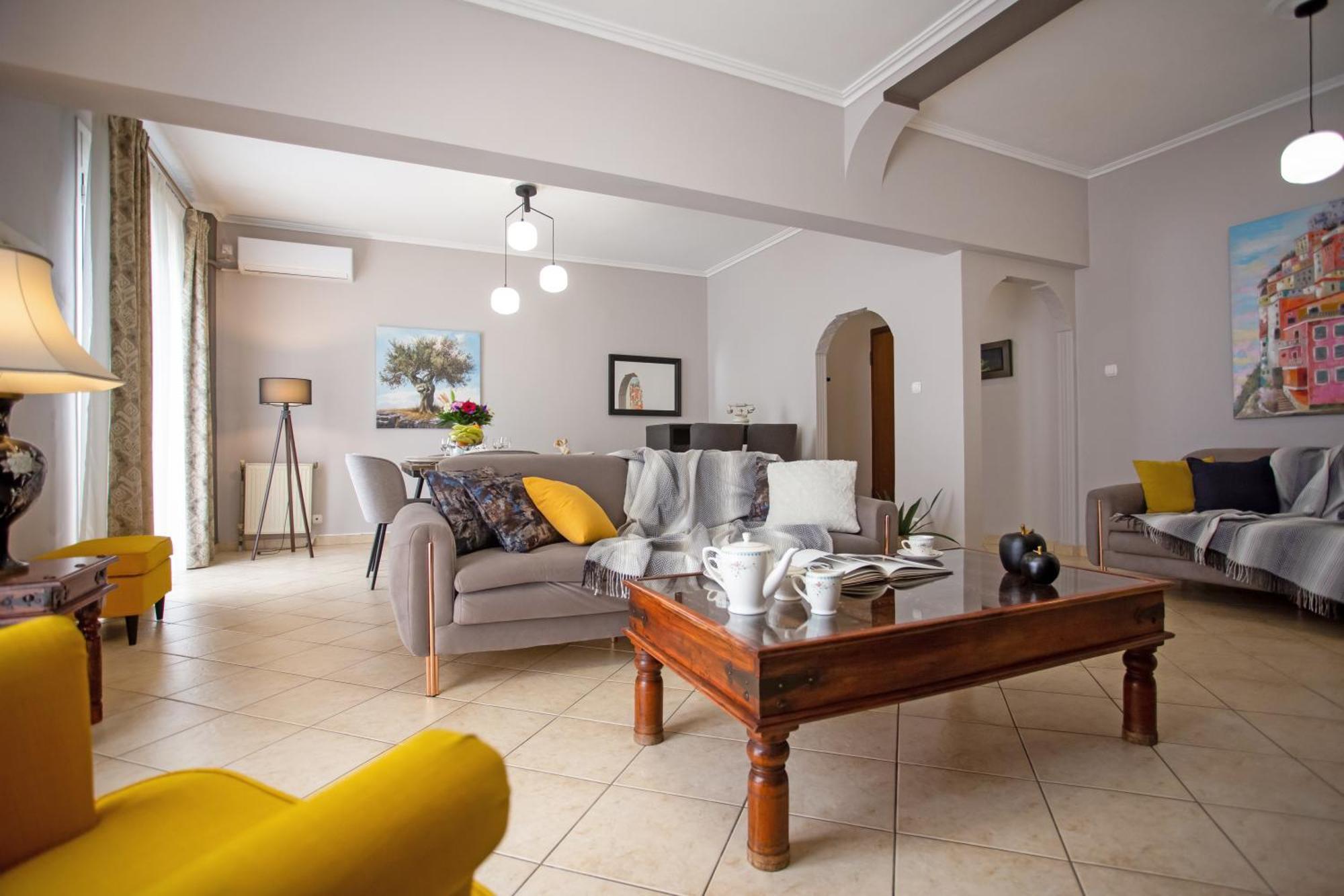 Socrates By Heloni Apartment